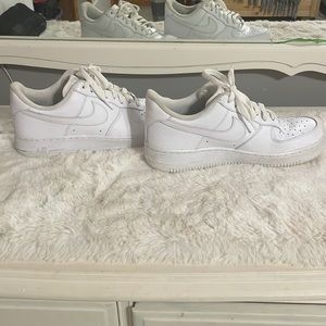 NIKE AIR FORCES WOMENS 9